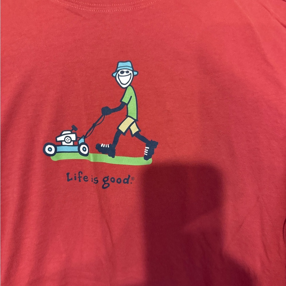 Life is Good Men’s T-shirt. Size Medium.